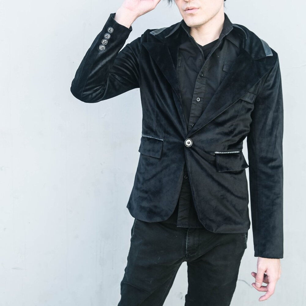 Men's Black Velvet Single-Button Blazer